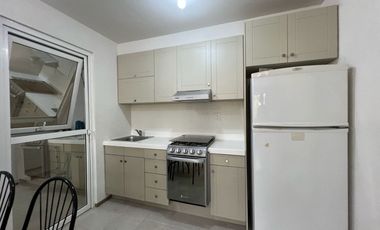 Renta este increíble departamento amueblado en uno de los fracc. privados con mejores amenidades. Disfruta de la tranquilidad, amplias áreas verdes