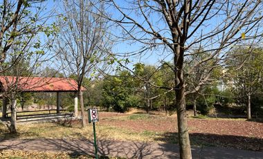 Renta este increíble departamento amueblado en uno de los fracc. privados con mejores amenidades. Disfruta de la tranquilidad, amplias áreas verdes