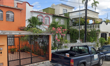 La tranquilidad de una gran decisión comienza aqui!! Venta de linda casa en recuperación bancaria, Villa de Texcoco, 77536 Cancún, Q.R.