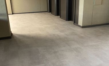 ARRIENDO OFICINA 28M2, DOS PRIVADOS ,ESTACIONAMIENTO, EN LAS CONDES METRO MANQUEHUE