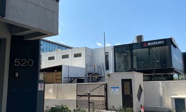 ARRIENDO OFICINA 28M2, DOS PRIVADOS ,ESTACIONAMIENTO, EN LAS CONDES METRO MANQUEHUE