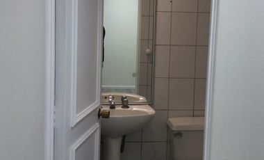 ARRIENDO OFICINA 28M2, DOS PRIVADOS ,ESTACIONAMIENTO, EN LAS CONDES METRO MANQUEHUE