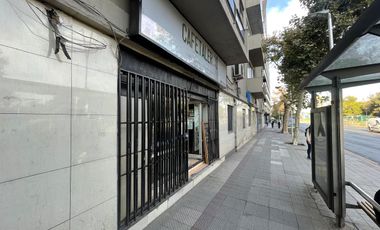 VENTA Local Comercial de 76 m2, Av. Providencia, Parque Balmaceda