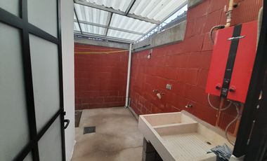 CASA EN RENTA MARBELLA RESIDENCIAL ZONA SUR LEON, GTO CON HABITACIÓN EN PLANTA BAJA