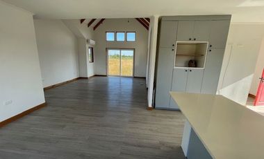 Vende casa con parcela, sector club de campo residencial, Puerto Varas.