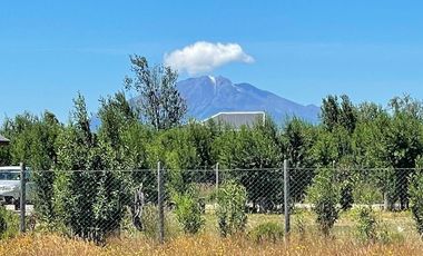 Vende casa con parcela, sector club de campo residencial, Puerto Varas.