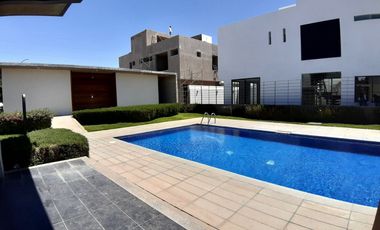 Casa en renta en Parques Vallarta dentro de coto