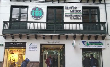 SE ARRIENDA OFICINA  EN EL CENTRO A UNA CUADRA DEL  PARQUE NARIÑO