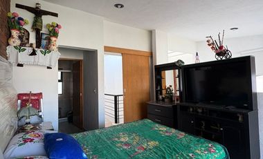 CASA EN VENTA EN  EXCLUSIVO RESIDENCIAL CON ALBERCA EN TLAYACAPAN, MOR.