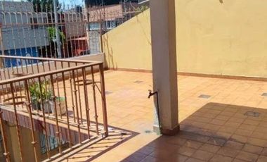 Adquiere esta casa con alto potencial, en Nezahualcóyotl