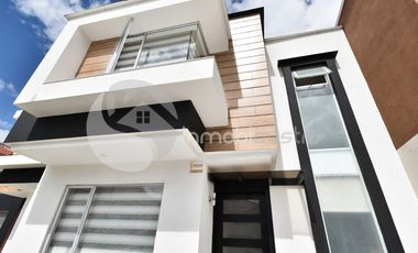 Ricaurte, Venta de Casa Dentro de Condominio