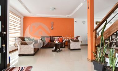 Ricaurte, Venta de Casa Dentro de Condominio