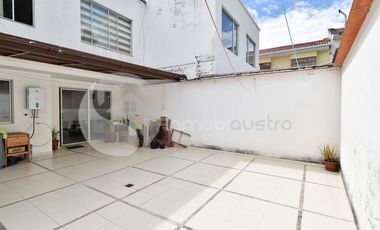 Ricaurte, Venta de Casa Dentro de Condominio