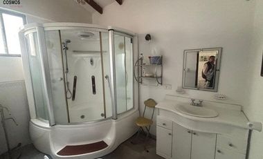 Casa con terreno de venta en Ibarra sector Chorlavi, 1783 m2