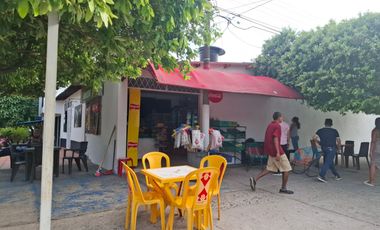 SE VENDE PREDIO CON DOS LOCALES COMERCIALES