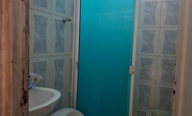SE VENDE PREDIO CON DOS LOCALES COMERCIALES