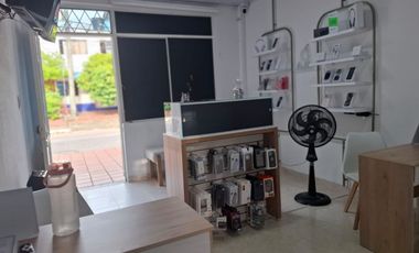SE VENDE PREDIO CON DOS LOCALES COMERCIALES