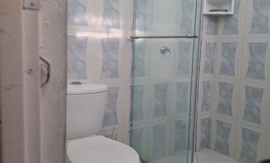 SE VENDE PREDIO CON DOS LOCALES COMERCIALES