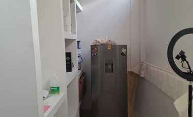SE VENDE PREDIO CON DOS LOCALES COMERCIALES