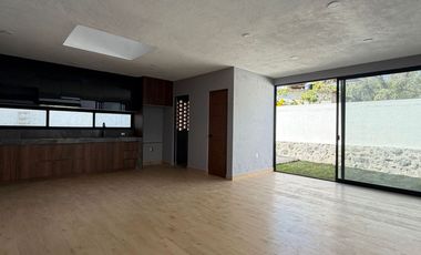 🏡 Casa nueva en fraccionamiento exclusivo (únicamente 5 casas)  📍 Ubicación: Col. Tres de Mayo ⏱️ A solo 5 min de Tec Milenio