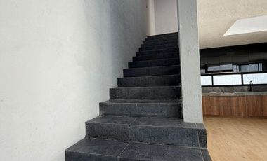 🏡 Casa nueva en fraccionamiento exclusivo (únicamente 5 casas)  📍 Ubicación: Col. Tres de Mayo ⏱️ A solo 5 min de Tec Milenio