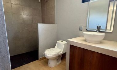 🏡 Casa nueva en fraccionamiento exclusivo (únicamente 5 casas)  📍 Ubicación: Col. Tres de Mayo ⏱️ A solo 5 min de Tec Milenio