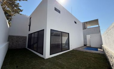 🏡 Casa nueva en fraccionamiento exclusivo (únicamente 5 casas)  📍 Ubicación: Col. Tres de Mayo ⏱️ A solo 5 min de Tec Milenio