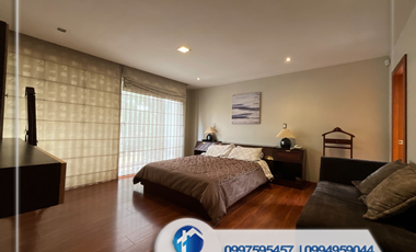 Venta de Casa Sector Jardines del Rio, Cerca Muñecas de Piedra, Cuenca
