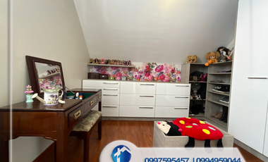 Venta de Casa Sector Jardines del Rio, Cerca Muñecas de Piedra, Cuenca
