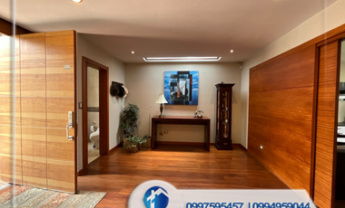 Venta de Casa Sector Jardines del Rio, Cerca Muñecas de Piedra, Cuenca