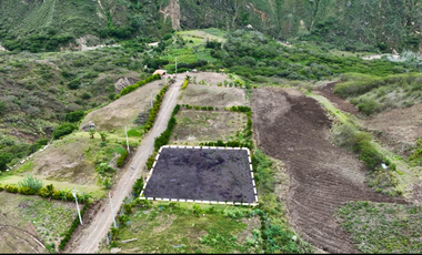 En Venta Amplio  Terreno en Yunguilla