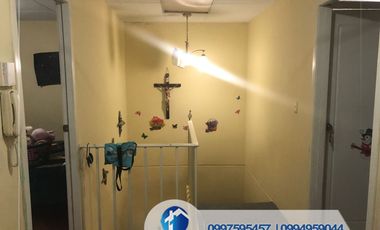 Venta de Casa de 4 Habitaciones, Sector Racar, Cerca de Plaza Racar, Cuenca