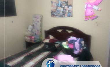 Venta de Casa de 4 Habitaciones, Sector Racar, Cerca de Plaza Racar, Cuenca