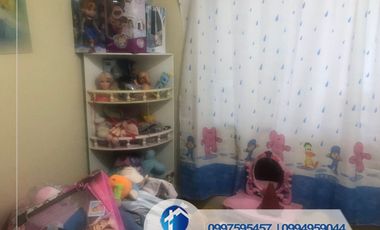 Venta de Casa de 4 Habitaciones, Sector Racar, Cerca de Plaza Racar, Cuenca