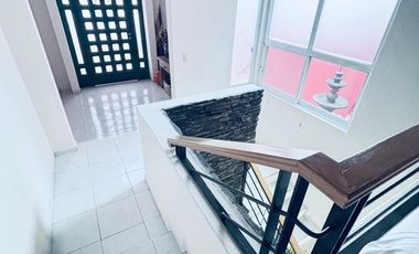 Casa en RENTA, Calle Marques Villa del Villar del Aguila 976 Col. Lomas del Marques Querétaro