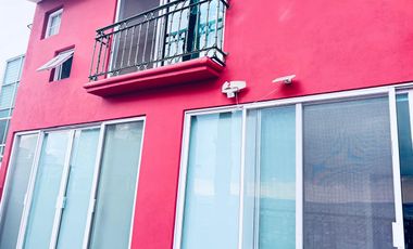 Casa en RENTA, Calle Marques Villa del Villar del Aguila 976 Col. Lomas del Marques Querétaro