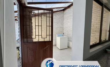 Venta  de Casa Remodelada Sector Las Pencas, Cuenca