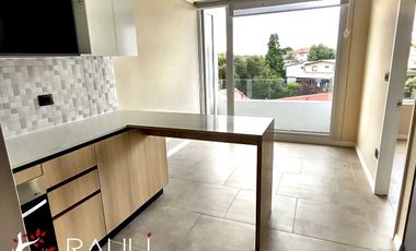 Se arrienda moderno departamento con ubicación privilegiada