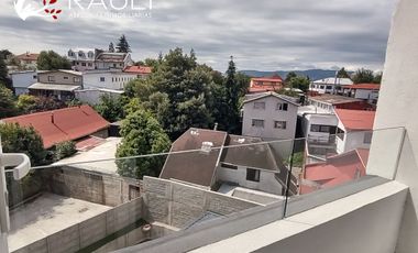 Se arrienda moderno departamento con ubicación privilegiada