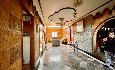 Residencia en esquina en venta en el Mirador