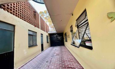 Residencia en esquina en venta en el Mirador