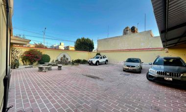 Residencia en esquina en venta en el Mirador