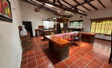 Quinta Dunas en Tabio – 2.447 m² con Teatro Privado y 2 Aptos Independientes