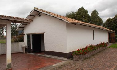 Quinta Dunas en Tabio – 2.447 m² con Teatro Privado y 2 Aptos Independientes