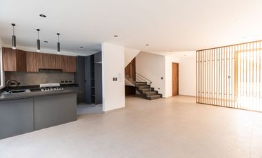 CASA EN VENTA CON 3 RECÁMARAS EN PARQUE MAR EGEO, LOMAS DE ANGELÓPOLIS 3