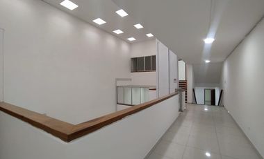 Joya Arquitectónica en Chapinero -  Obra emblemática de Enrique Triana Uribe