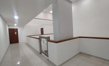 Joya Arquitectónica en Chapinero -  Obra emblemática de Enrique Triana Uribe