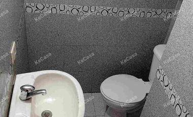 CASA-VENTA! 90m2 a 5mnts Terminal Quitumbe,pertenece a conjunto, a pasos de Av Mariscal Sucre diagonal a Fundeporte. SECTOR LAS CUADRAS