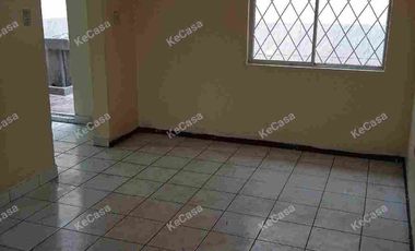 CASA-VENTA! 90m2 a 5mnts Terminal Quitumbe,pertenece a conjunto, a pasos de Av Mariscal Sucre diagonal a Fundeporte. SECTOR LAS CUADRAS