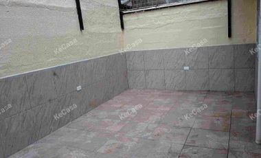 CASA-VENTA! 90m2 a 5mnts Terminal Quitumbe,pertenece a conjunto, a pasos de Av Mariscal Sucre diagonal a Fundeporte. SECTOR LAS CUADRAS